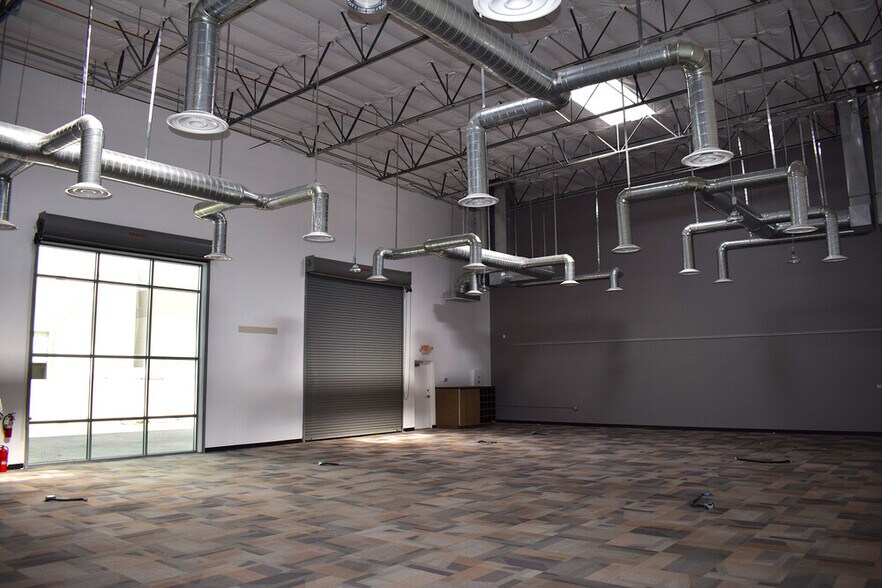 More Photos Of 3379 W Oquendo Rd, Las Vegas Warehouse For Lease