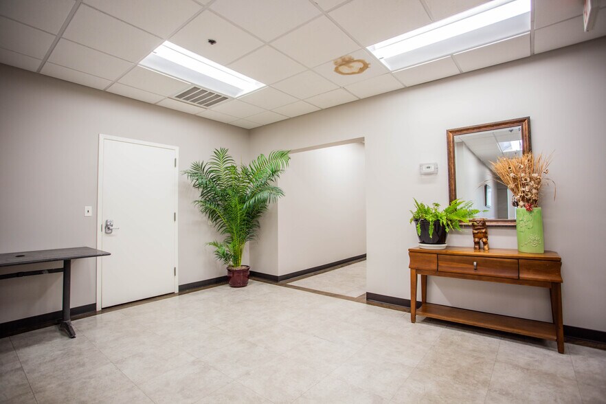 More Photos Of 486 Sunrise Hwy, Rockville Centre Office For Sale