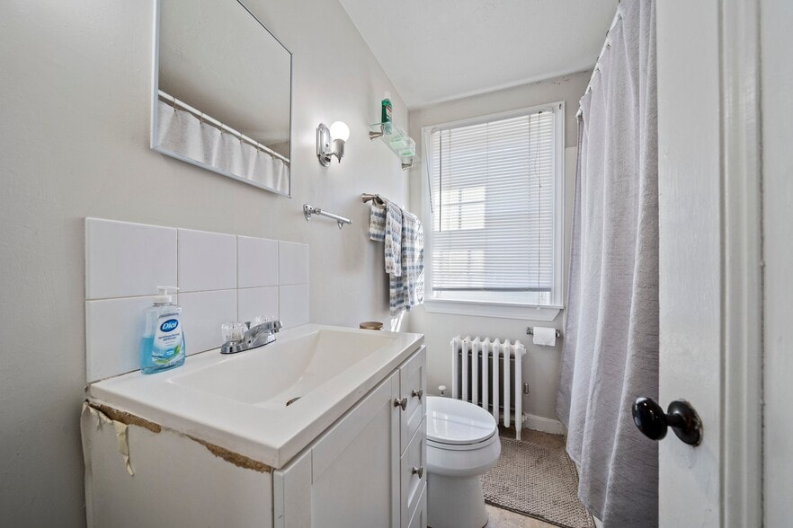 More Photos Of 17 North Ave, Rockland Apartments For Sale