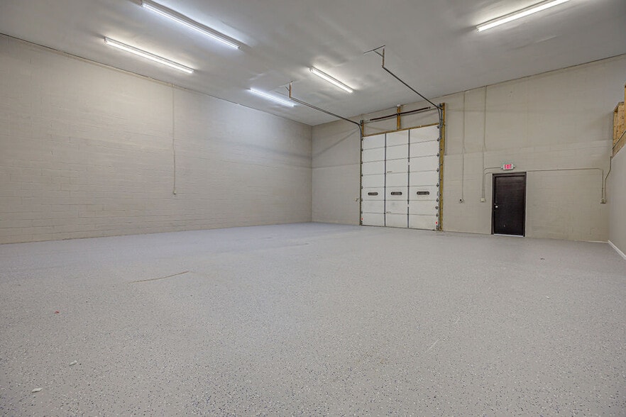 More Photos Of 4420 S Dixie Hwy, Franklin Office For Sale