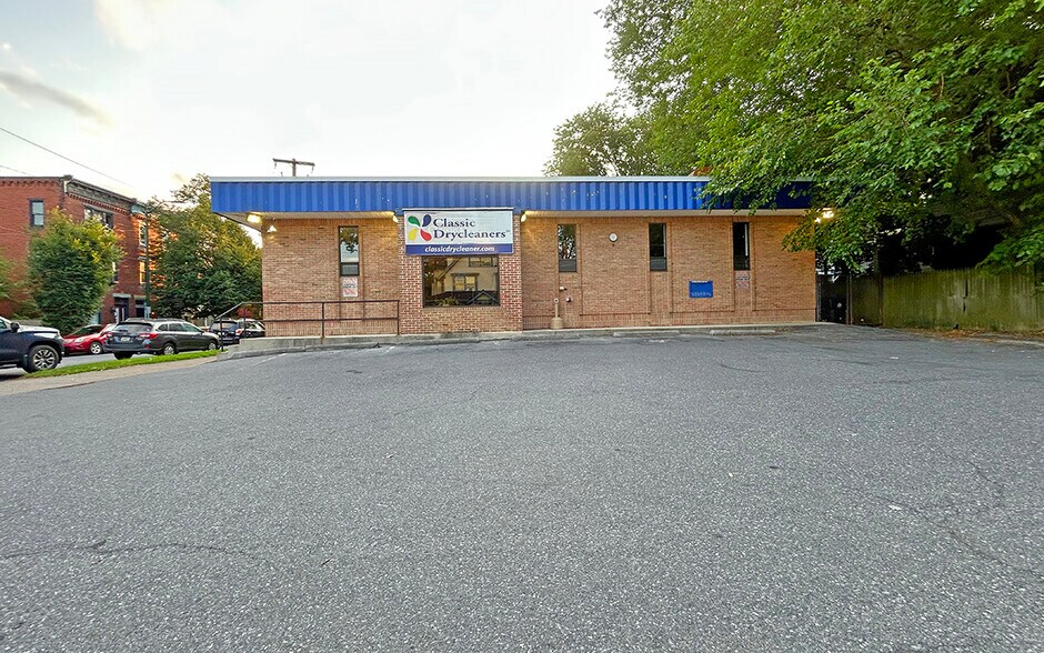 Primary Photo Of 1727 N 2nd St, Harrisburg Freestanding For Sale
