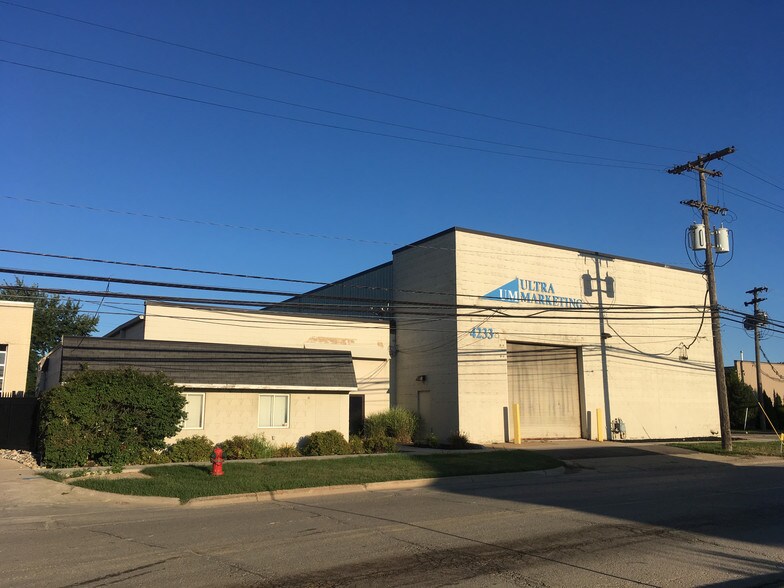 More Photos Of 4233 Delemere Blvd, Royal Oak Manufacturing For Lease