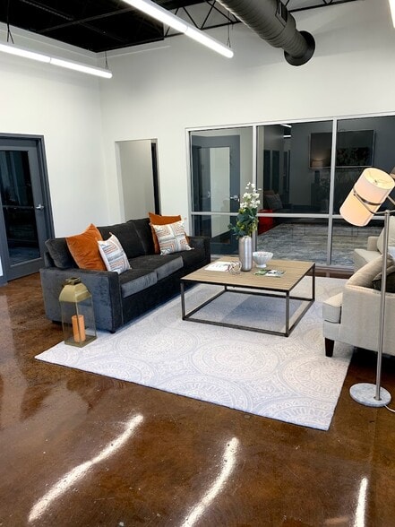 More Photos Of 1701 28th Ave S, Birmingham Storefront Retail Office For Sale