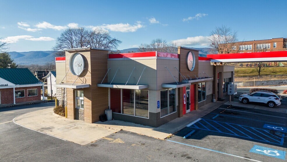 More Photos Of 601 4th St, Shenandoah Fast Food For Lease