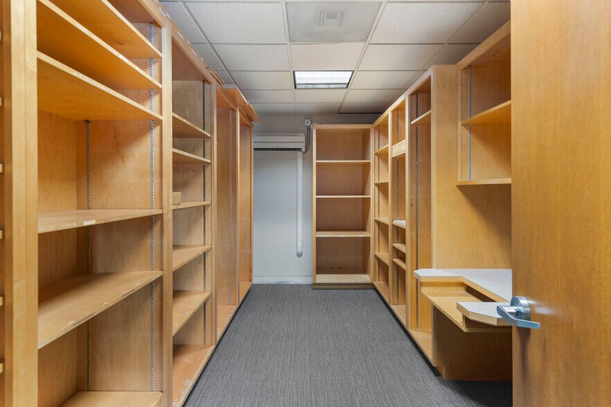 More Photos Of 3506 168th St NE, Arlington Bank For Sale