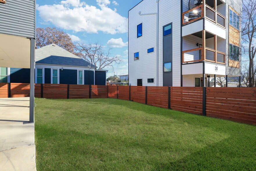 More Photos Of 1512 Wyoming St, San Antonio Apartments For Sale