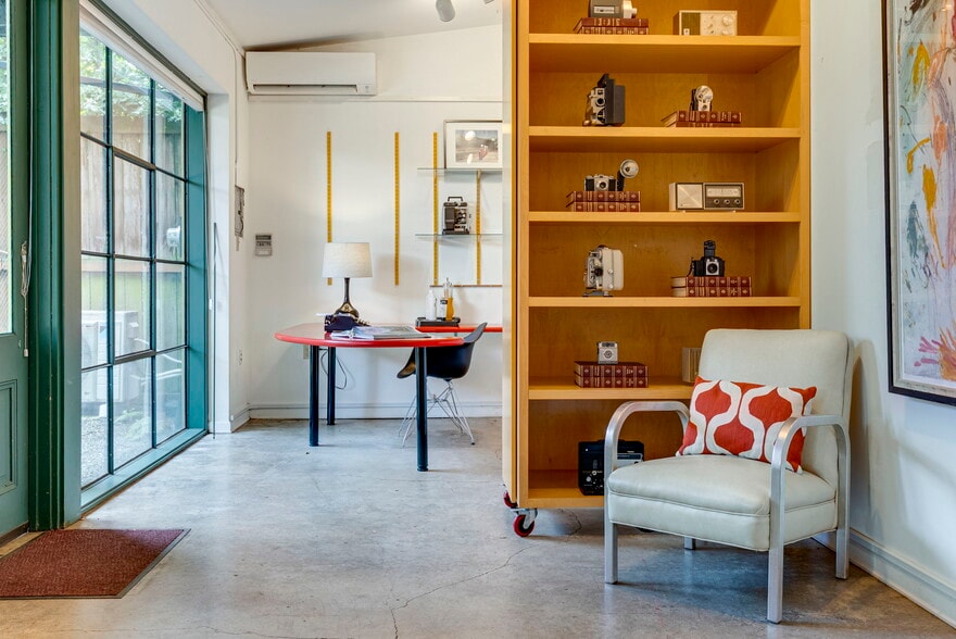 More Photos Of 1825 SE 7th Ave, Portland Loft Creative Space For Sale