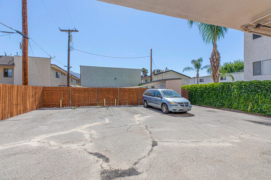 More Photos Of 1814 Grismer Ave, Burbank Apartments For Sale