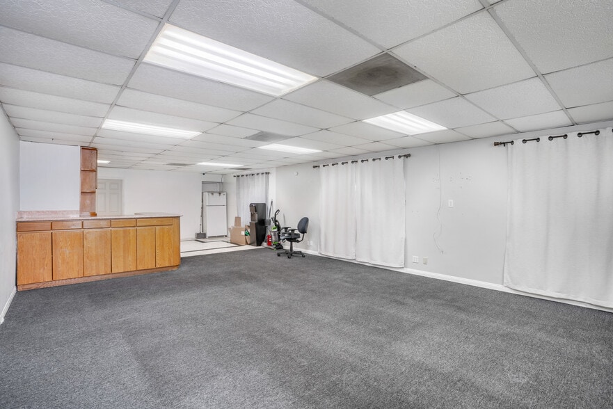 More Photos Of 313 S Raymond Ave, Alhambra Warehouse For Sale
