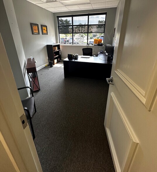 More Photos Of 1500-1512 N Church Rd, Liberty Medical For Lease