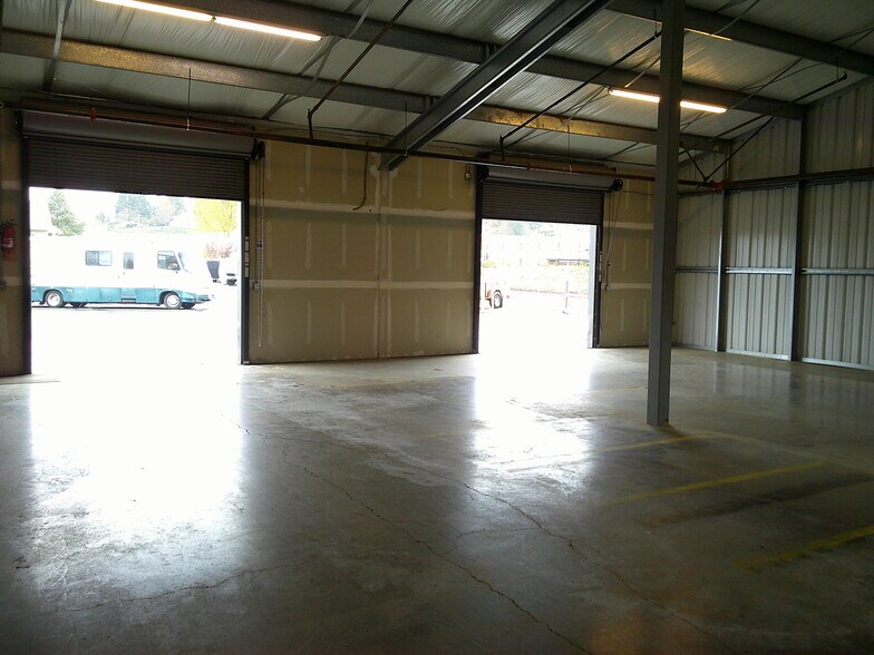 More Photos Of 5820 NE Eighth Ct, Vancouver Self Storage For Lease