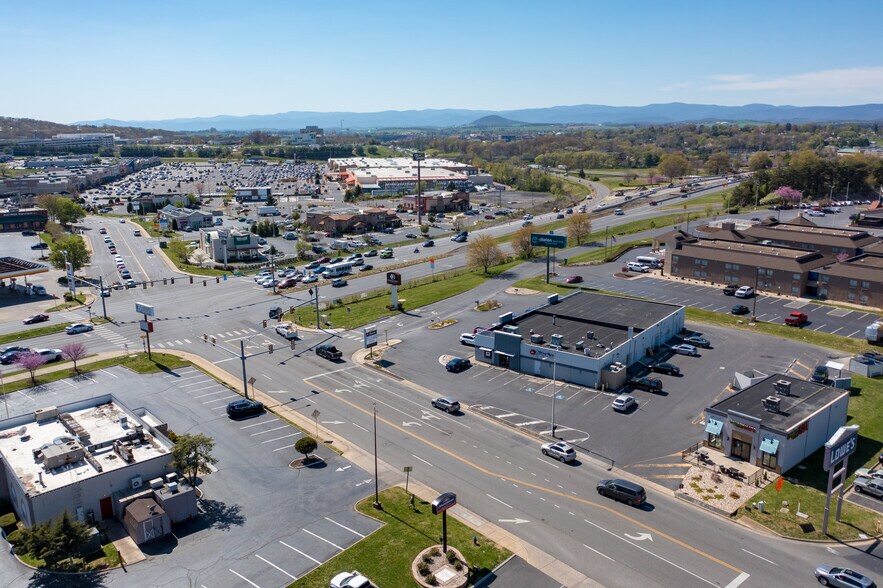 More Photos Of 1550 E Market St, Harrisonburg Storefront Retail Office For Lease