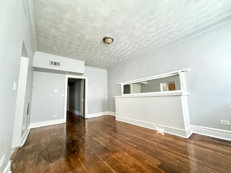 More Photos Of 6605-6607 S Greenwood Ave, Chicago Apartments For Sale