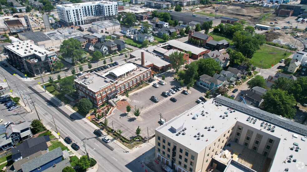 More Photos Of 1086 N 4th St, Columbus Office For Lease
