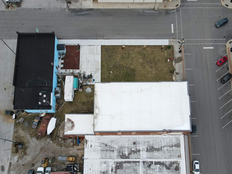 More Photos Of 111 W Union St, Goodland General Retail For Sale