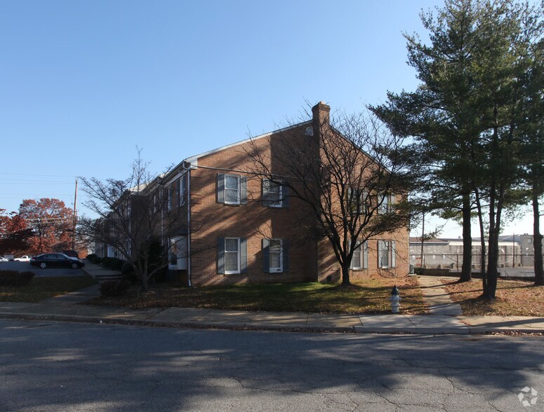 More Photos Of 4700 Stamp Rd, Marlow Heights General Retail For Lease