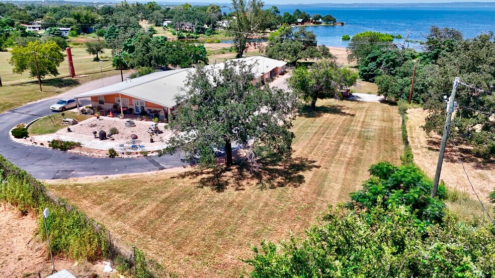 More Photos Of 930 Ranch Road 261, Buchanan Dam Apartments For Sale