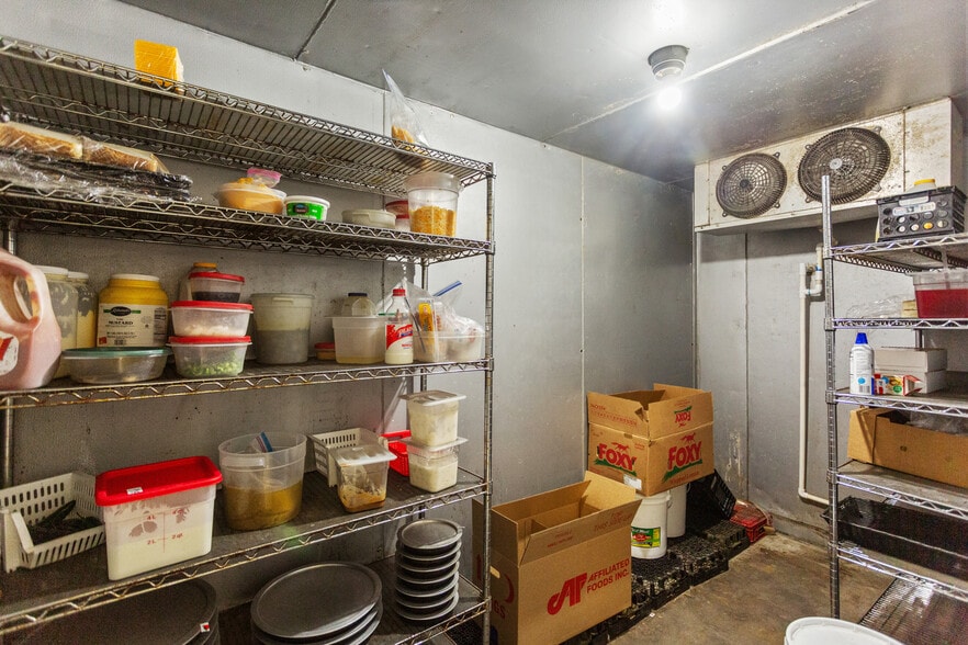 More Photos Of 101 E Commercial St, Miami General Retail For Sale