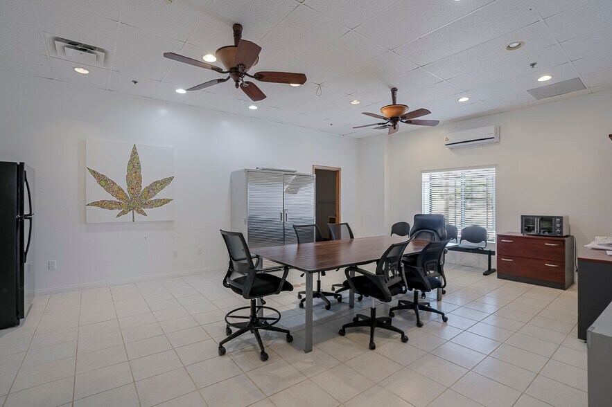 More Photos Of 1581 Boyles Way, Camp Verde Manufacturing For Sale