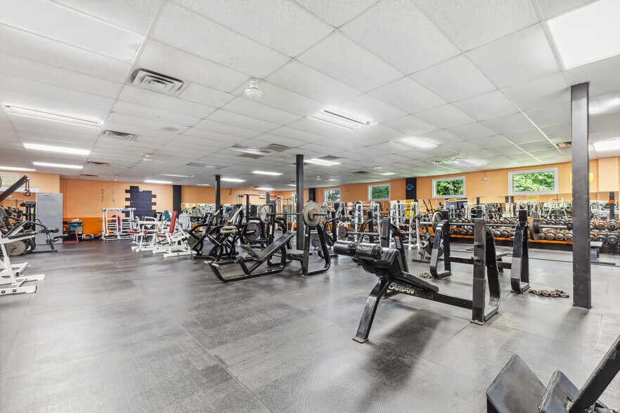 More Photos Of 350 Route 73, Berlin Health Club For Sale