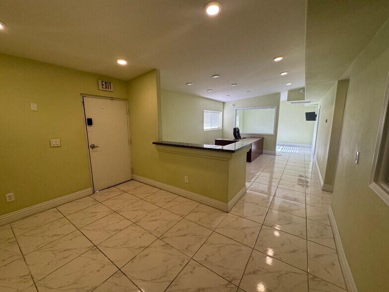 More Photos Of 1610 E Sahara Ave, Las Vegas Freestanding For Lease