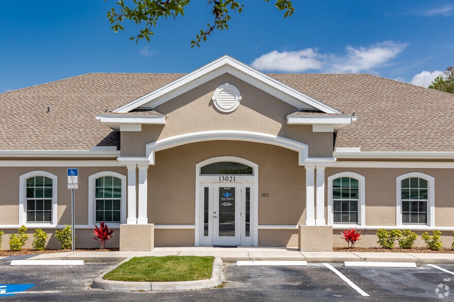 More Photos Of 13021 W Linebaugh Ave, Tampa Medical For Lease