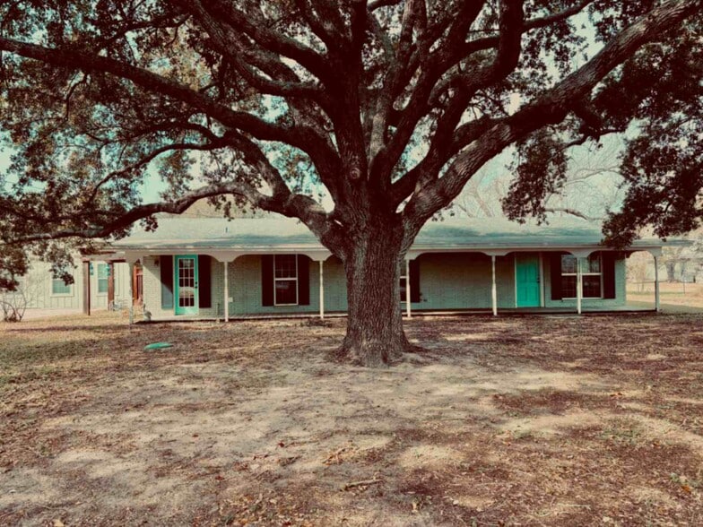 More Photos Of 1543 FM 1781, Rockport Trailer Camper Park For Sale