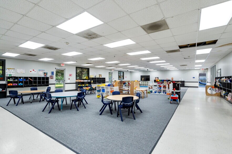More Photos Of 10002 Camino Bandera, San Antonio Daycare Center For Sale