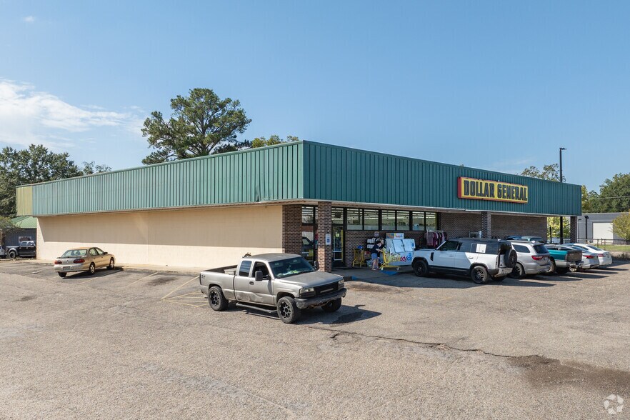 More Photos Of 225 Church St, Andalusia Freestanding For Sale