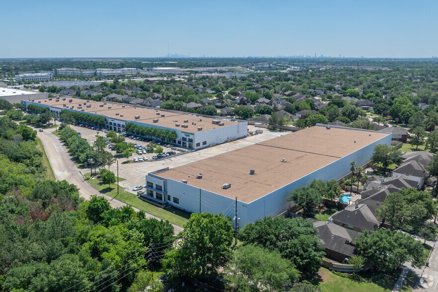 More Photos Of 10301 Round Up Ln, Houston Warehouse For Lease