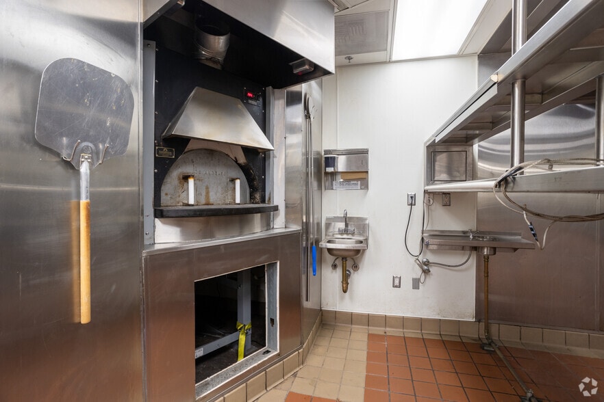 Photo of 1st Floor Ste 101 - 701 W 7th St