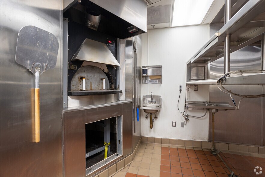 Photo of 1st Floor Ste 101 - 701 W 7th St