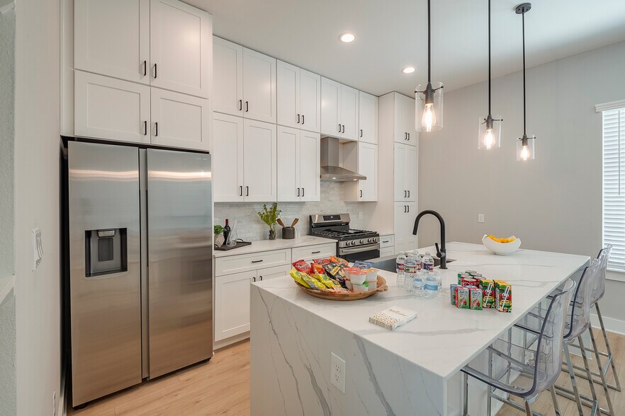 More Photos Of 1423 N Carroll Ave, Dallas Apartments For Sale