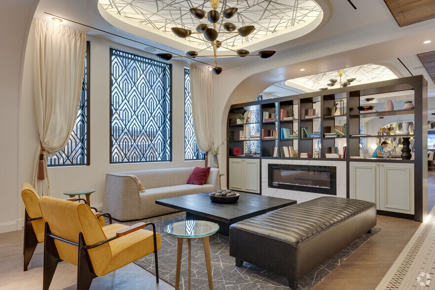 More Photos Of 182 W Lake St, Chicago Apartments For Lease