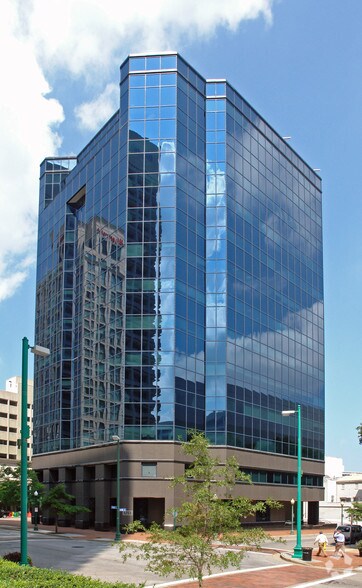 More Photos Of 300 E Main St, Norfolk Office For Lease