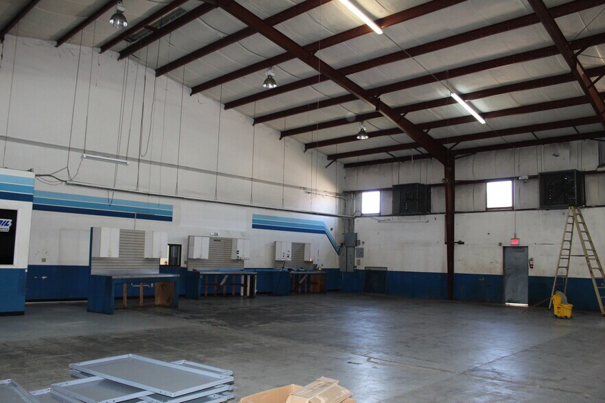 More Photos Of 855 N Highway 17-92, Longwood Storefront For Sale