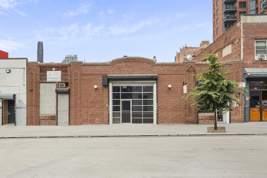 Primary Photo Of 327 Douglass St, Brooklyn Storefront For Lease