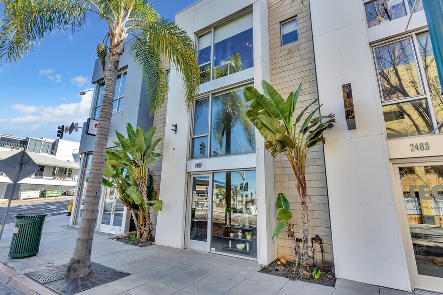More Photos Of 2487 Kettner Blvd, San Diego Office For Sale