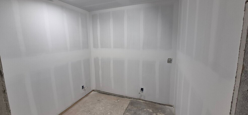 More Photos Of 710 Washington St, Peekskill Manufacturing For Lease