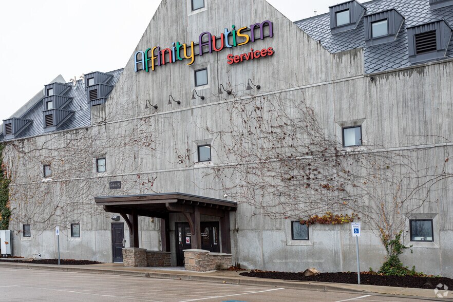 More Photos Of 644 N 2000 W, Lindon Office For Sale