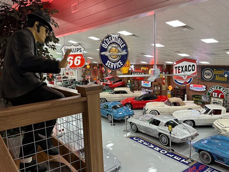 More Photos Of 10601 Commerce St, Summerville Auto Dealership For Sale