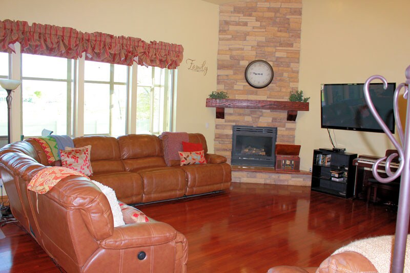 More Photos Of 217 E Scenic Peak Cv, Draper Assisted Living For Sale