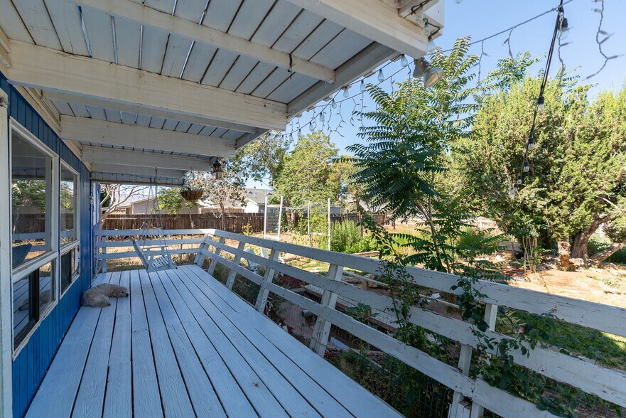 More Photos Of 43254 52nd St W, Lancaster Apartments For Sale