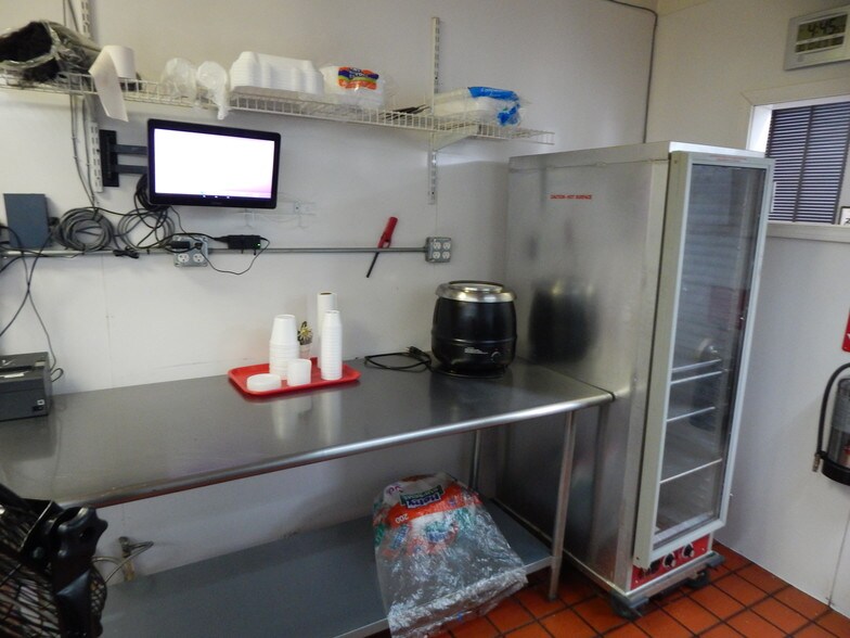 More Photos Of 180 Lumber City Hwy, Hazlehurst Restaurant For Sale