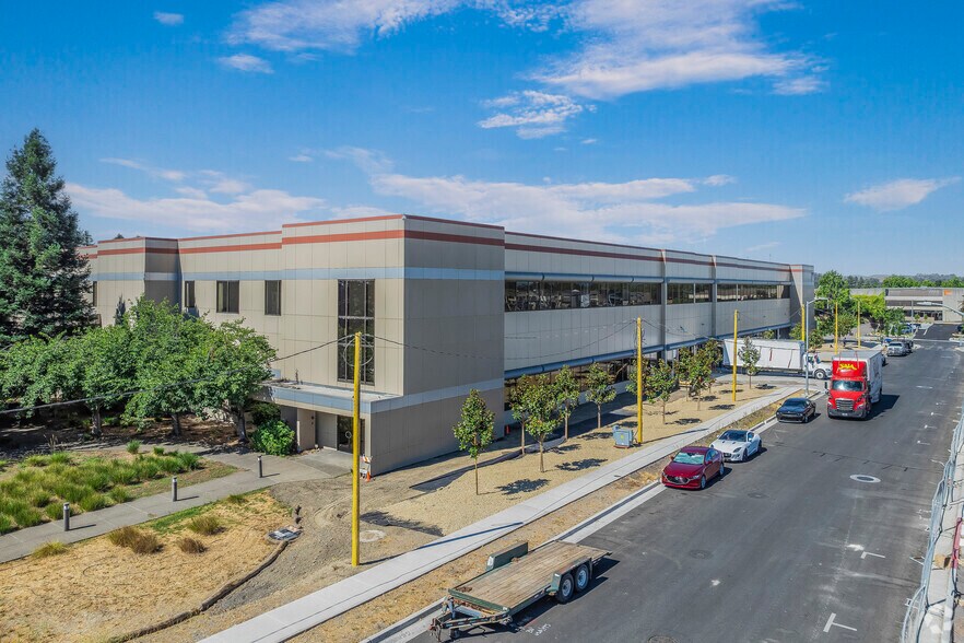 More Photos Of 1400-1500 Valley House Dr, Rohnert Park Unknown For Lease