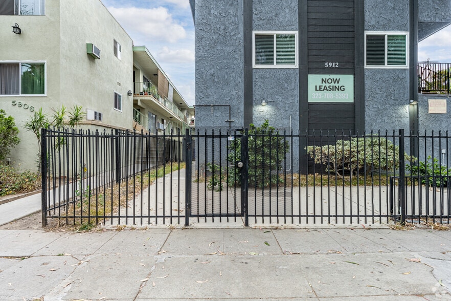 More Photos Of 5912 Willoughby Ave, Los Angeles Apartments For Sale