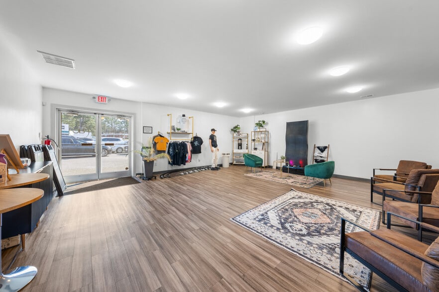 More Photos Of 815 Woodland Ave, Sanford Industrial For Sale