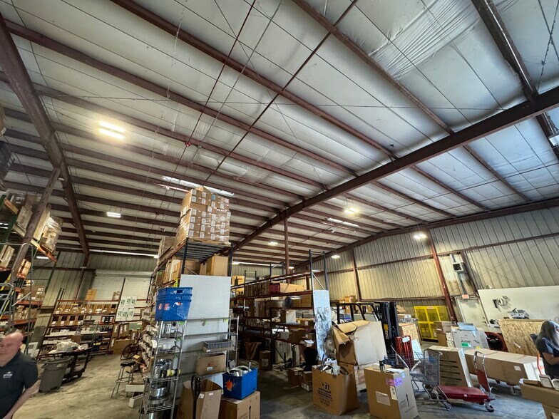 More Photos Of 6720 33rd St E, Sarasota Warehouse For Sale