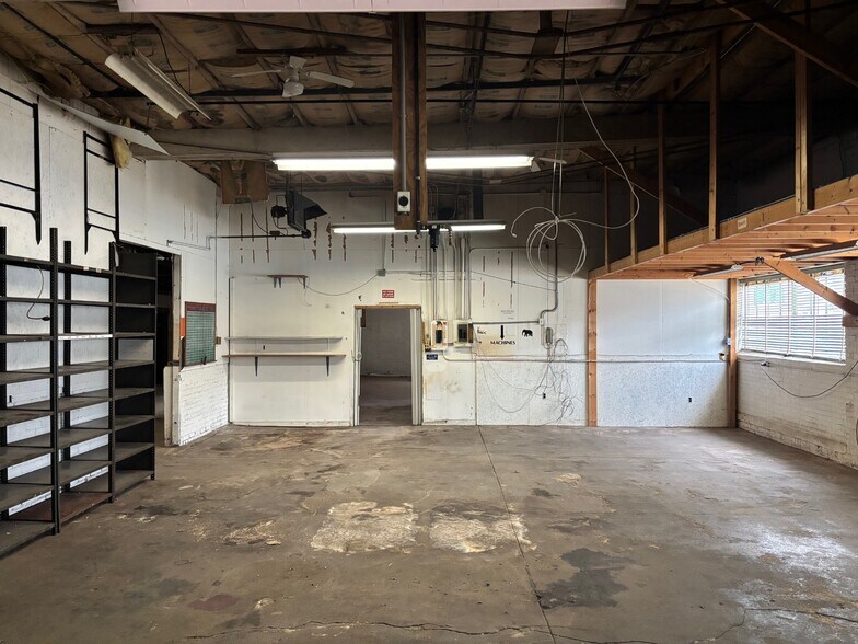 More Photos Of 3 Spring Valley Rd, Reading Light Manufacturing For Lease