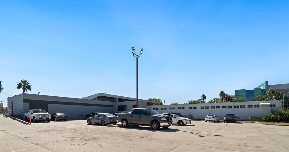 More Photos Of 2790 Atlantic Ave, Long Beach Medical For Lease